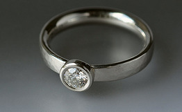 Platinum and Diamond ring No 1155
