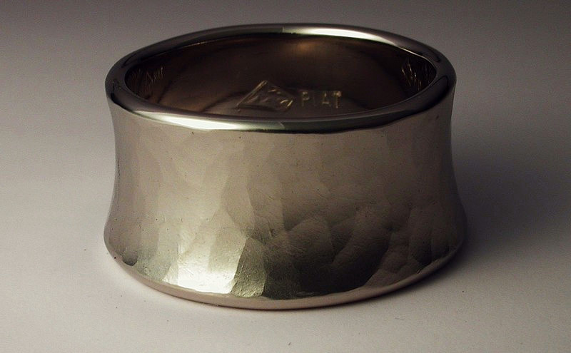 Platinum Ring 2106
