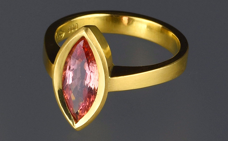 22ct Gold and Pink Sapphire Ring 3307 22ct Gold and Pink Sapphire Ring 3307