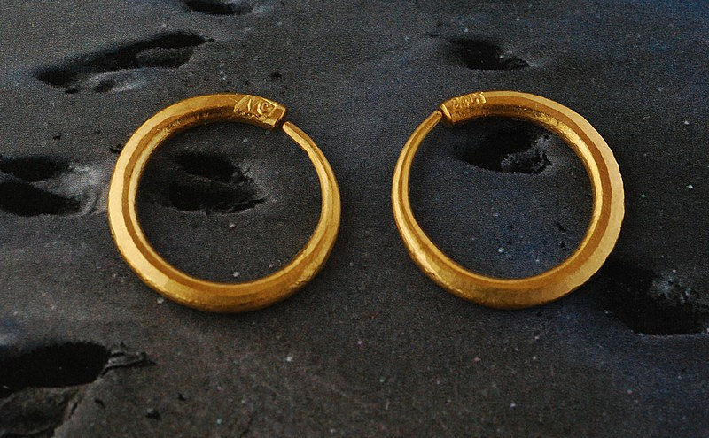 24ct Gold Ear Hoops No 4201